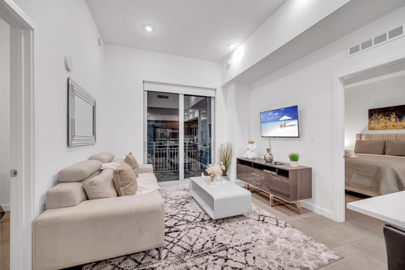 Modern Unit In The Heart Of Downtown Miami With Free Parking Apartment Exterior photo